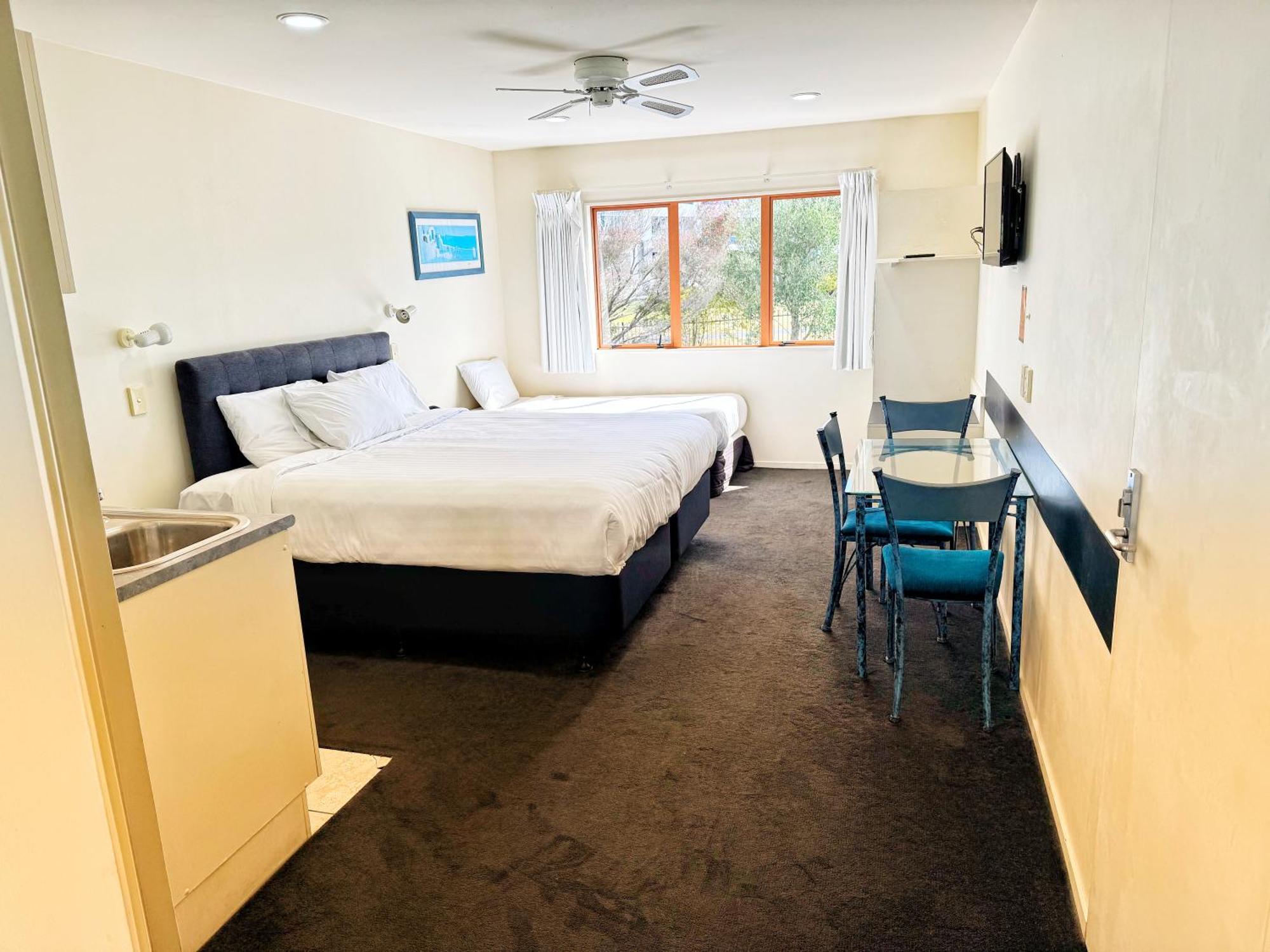 Albany Executive Motor Inn Limited Auckland Exterior photo